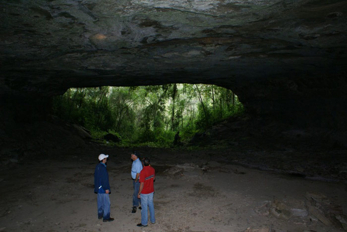 Gruta Emídia